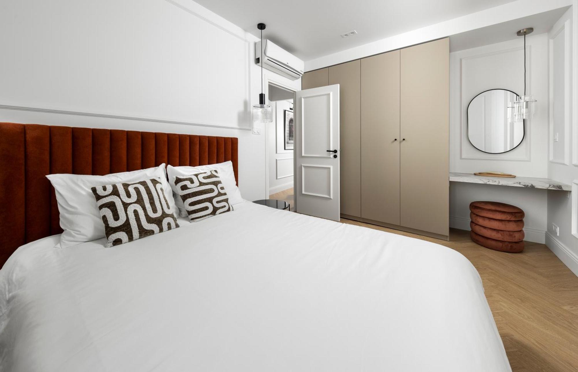 Designer Floor Sleeps 8 Peaceful Elevator Fiber Wifi, Balcony * Nice