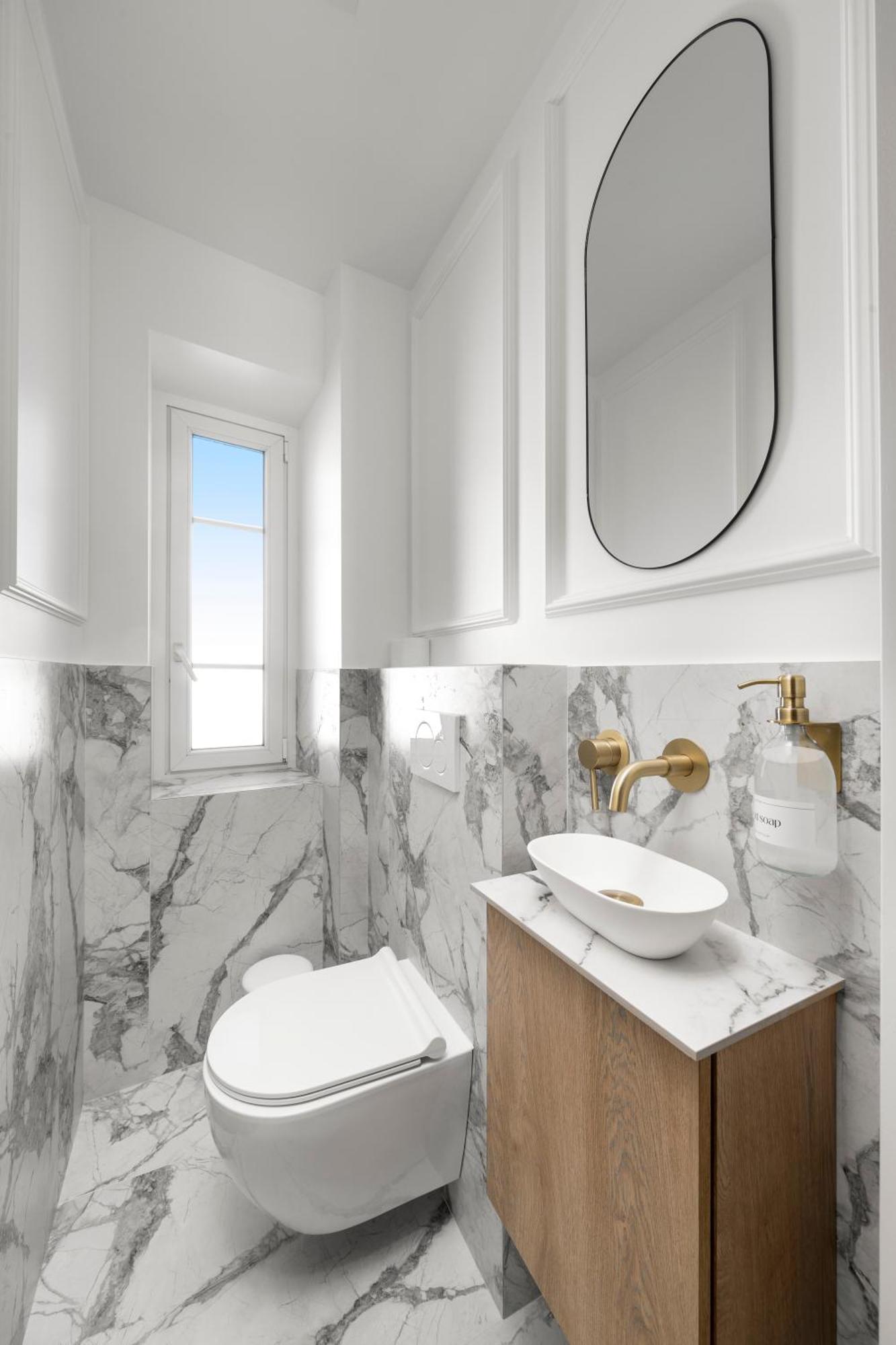 Designer Floor Sleeps 8 Peaceful Elevator Fiber Wifi, Balcony Appartamento
